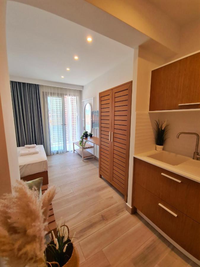 Alkion Boutique Living Aparthotel Vrasná Екстериор снимка