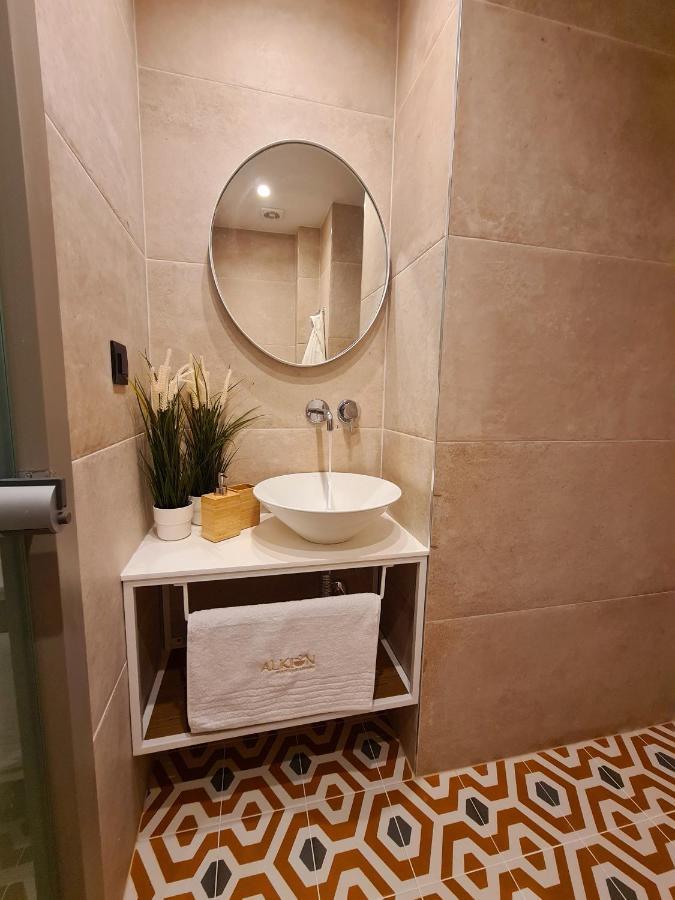 Alkion Boutique Living Aparthotel Vrasná Екстериор снимка